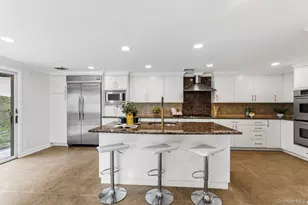 12 E Park Dr, Old Bethpage, NY 11804 - Photo 15