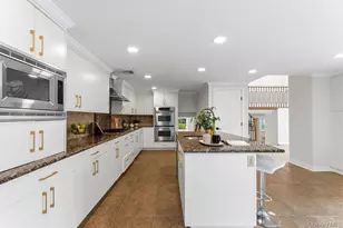 12 E Park Dr, Old Bethpage, NY 11804 - Photo 17