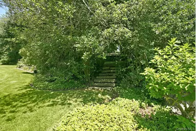 1 Sheridan Road, Scarsdale, NY 10583 - Photo 47