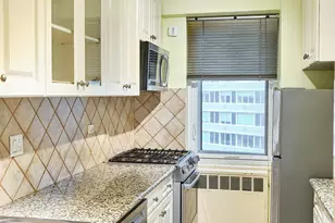 411 E 53rd St, New York, NY 10022 - Photo 19