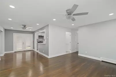 46 Oakland Avenue, Central Islip, NY 11722 - Photo 11