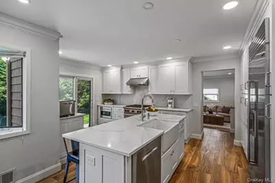 19 Evon Drive, Syosset, NY 11791 - Photo 11