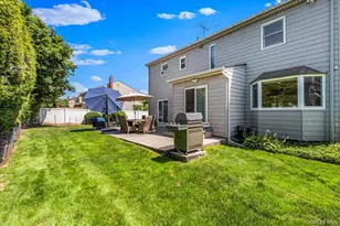 19 Evon Dr, Syosset, NY 11791 - Photo 31