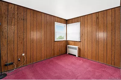335 Roquette Avenue, Floral Park, NY 11001 - Photo 7