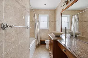 335 Roquette Ave, Floral Park, NY 11001 - Photo 5