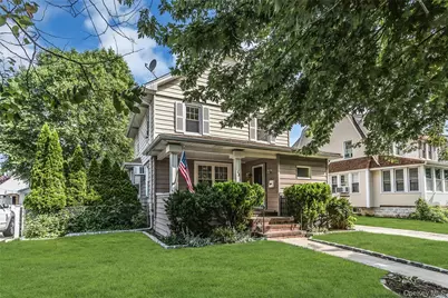43 Elm Street, Lynbrook, NY 11563 - Photo 3
