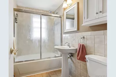246 29th Street, Lindenhurst, NY 11757 - Photo 13