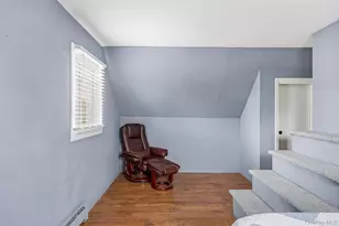 246 29th St, Lindenhurst, NY 11757 - Photo 17