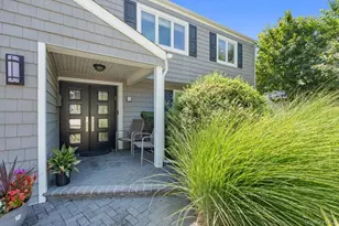 3 Nora Ln, Plainview, NY 11803 - Photo 3