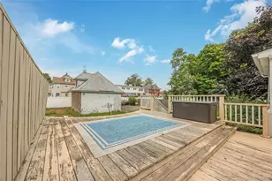 338 Southside Ave, Freeport, NY 11520 - Photo 5
