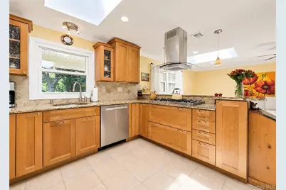 15 Seabrook Lane, Stony Brook, NY 11790 - Photo 11