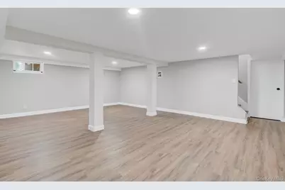 792 Highview Avenue, Westbury, NY 11590 - Photo 23