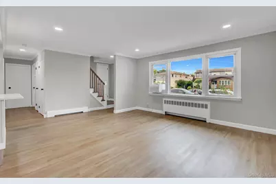792 Highview Avenue, Westbury, NY 11590 - Photo 5