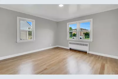 792 Highview Avenue, Westbury, NY 11590 - Photo 15