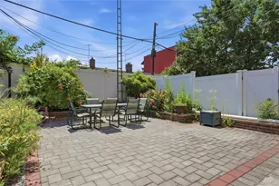 25-11 44th St, Astoria, NY 11103 - Photo 15