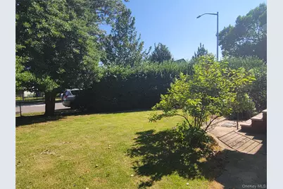 84-18 Commonwealth Boulevard, Bellerose, NY 11426 - Photo 21