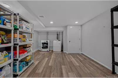 98 Florida Avenue, Commack, NY 11725 - Photo 29
