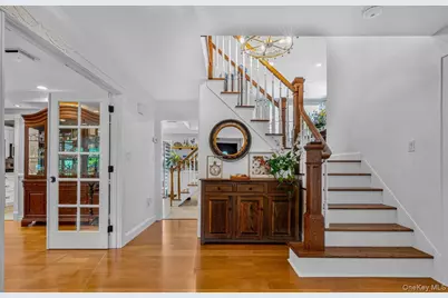 98 Florida Avenue, Commack, NY 11725 - Photo 5