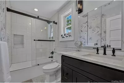 98 Florida Avenue, Commack, NY 11725 - Photo 21
