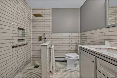 98 Florida Avenue, Commack, NY 11725 - Photo 15