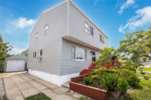 57 Overton St, Freeport, NY 11520 - Photo 3