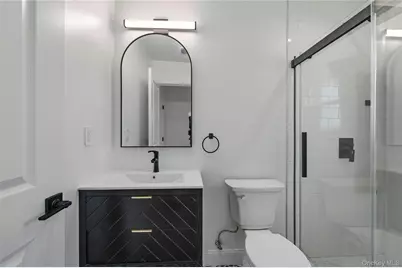 1104 Washington Avenue, Westbury, NY 11590 - Photo 21