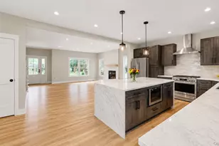 39 Surrey Dr, Center Moriches, NY 11934 - Photo 9