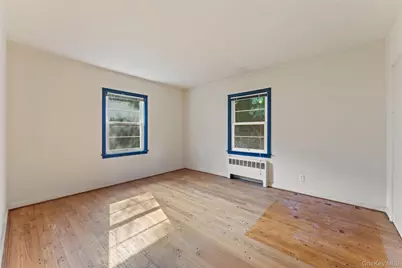 418 Read Avenue, Yonkers, NY 10707 - Photo 15