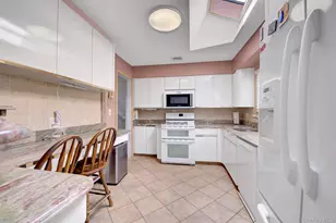 24 Pinehurst St, Long Beach, NY 11561 - Photo 9