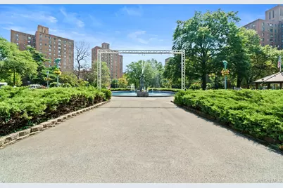 1700 Metropolitan Avenue #4F, Bronx, NY 10462 - Photo 15
