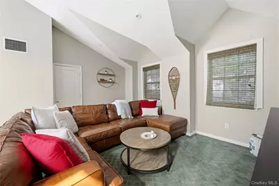 29 Winterberry Lane, Briarcliff Manor, NY 10510 - Photo 11