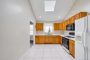 99 Ormond St, Hempstead, NY 11550 - Photo 7
