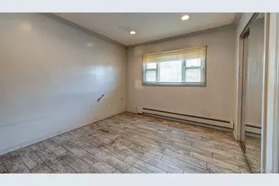 2052 Wilson Lane, East Meadow, NY 11554 - Photo 11