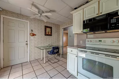 2052 Wilson Lane, East Meadow, NY 11554 - Photo 13