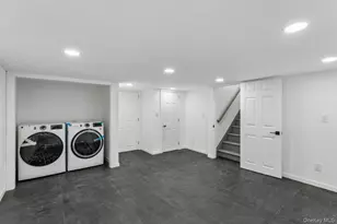 98 Rose Pl, Selden, NY 11784 - Photo 25