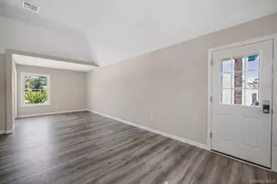 28 High St, Farmingdale, NY 11735 - Photo 13