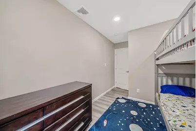 28 High Street, Farmingdale, NY 11735 - Photo 7