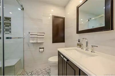 10 Dorset Lane, Rockville Centre, NY 11570 - Photo 17
