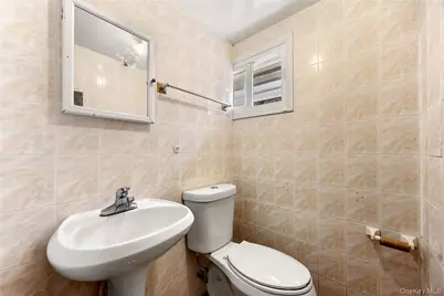 140-50 Quince Avenue, Flushing, NY 11355 - Photo 25