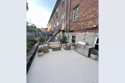 1011 Throggs Neck Expressway, Bronx, NY 10465 - Photo 25