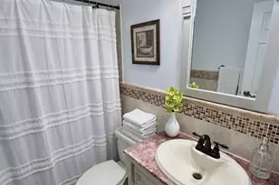 1011 Throggs Neck Expressway, Bronx, NY 10465 - Photo 9