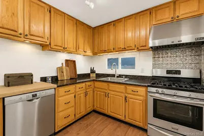 29 Edgewater Avenue, Bayport, NY 11705 - Photo 13