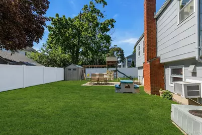 29 Edgewater Avenue, Bayport, NY 11705 - Photo 33