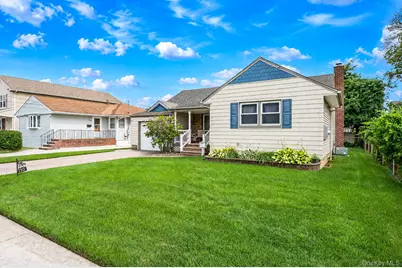 710 Lafayette Avenue, Uniondale, NY 11553 - Photo 3