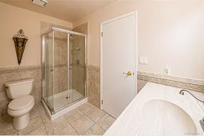 113 Laurel Lane, Wantagh, NY 11793 - Photo 17