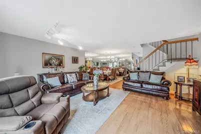 113 Laurel Lane, Wantagh, NY 11793 - Photo 5