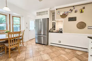 19 Evy Ct, Sayville, NY 11782 - Photo 7