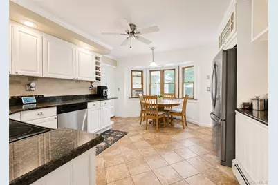 19 Evy Court, Sayville, NY 11782 - Photo 5