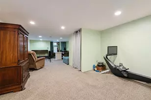 19 Evy Ct, Sayville, NY 11782 - Photo 17