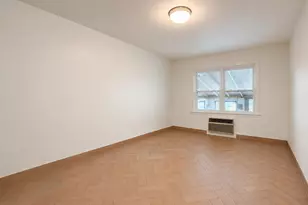 115-08 Poppenhusen Ave, College Point, NY 11356 - Photo 9